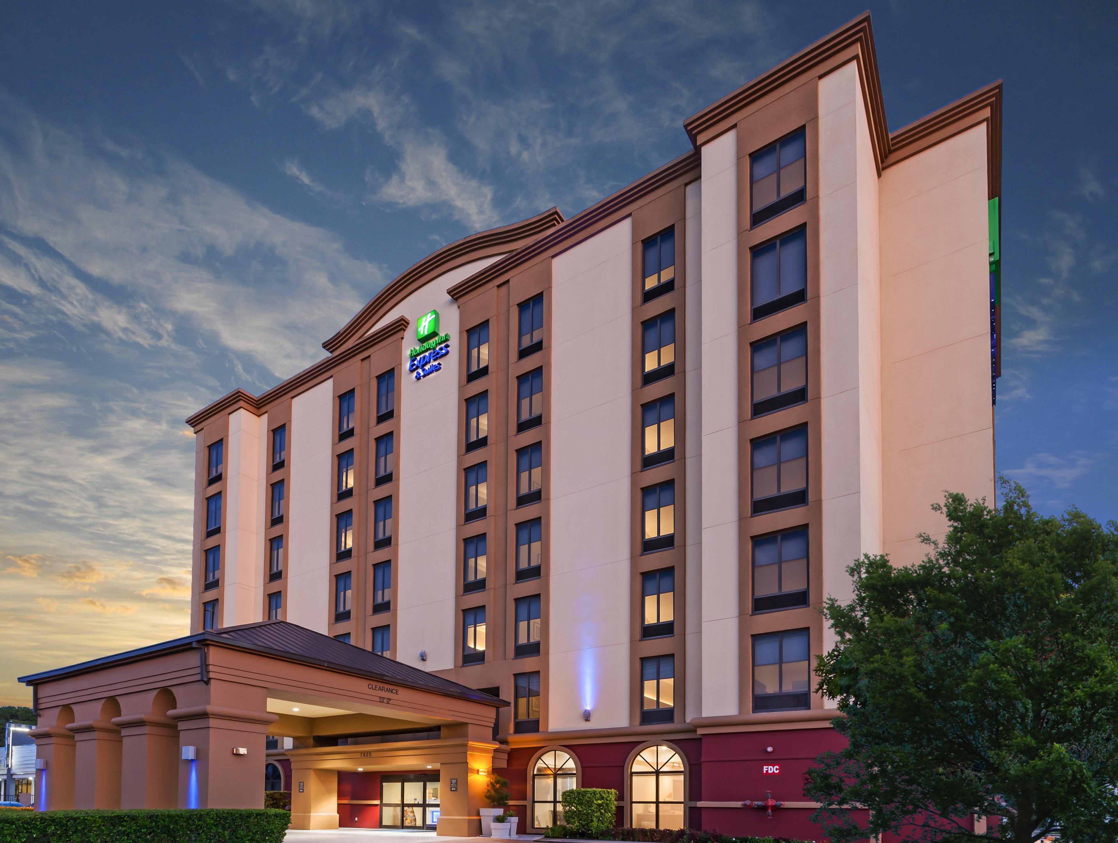 Holiday Inn Express & Suites Houston - Memorial Park Area By Ihg Экстерьер фото
